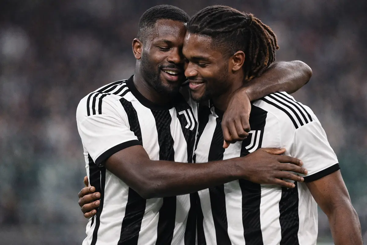 Marcus e Khephren Thuram con la maglia della Juve